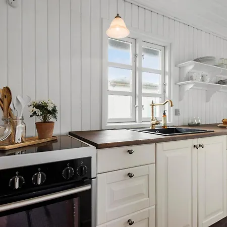 2 Bedroom Front In V * אסביירג